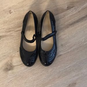 Amazing leather shoes for girls!